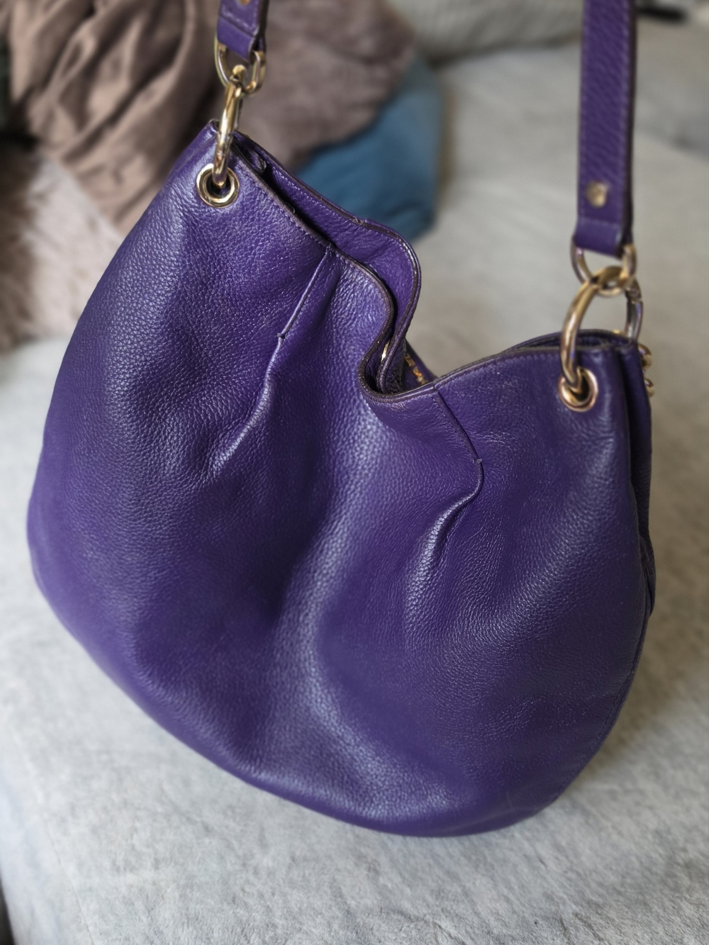 Michael Kors Fulton Hobo purple pebbled leather shoulder bag - Picture 3 of 11